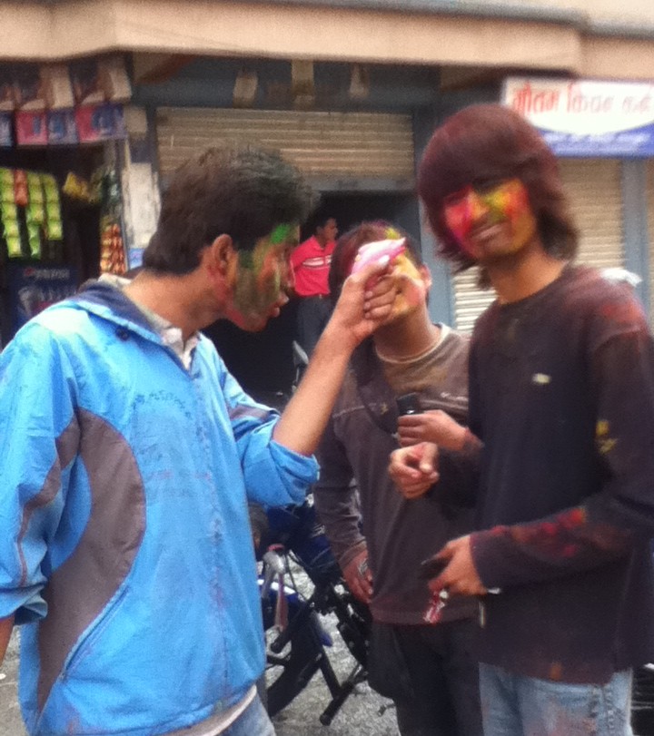 holi